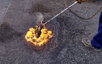 Bassingthorpe flat roofing repairs